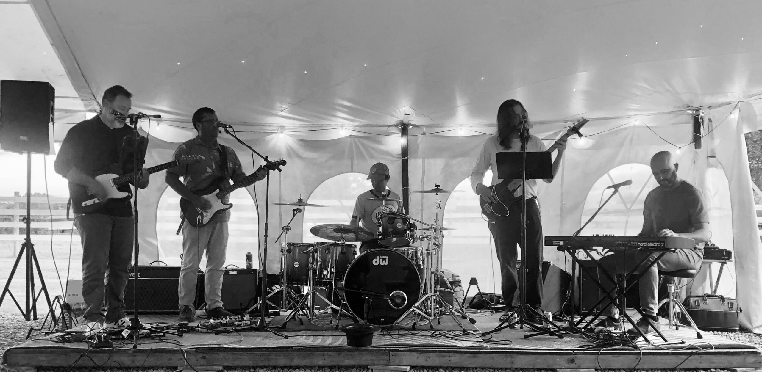 TheFortyThieves The Forty Thieves playing live music at the oasis.