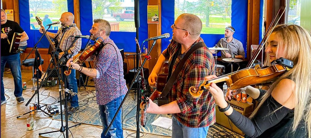 Kilrush band playing live music.